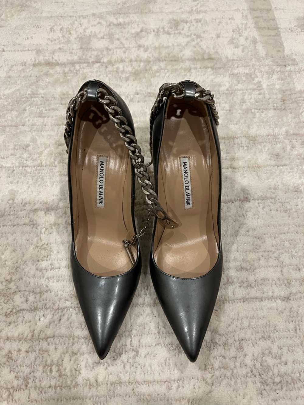 Manolo Blahnik BB Metallic Patent Leather & Chain Ankle-Strap Pumps sz 40 - Picture 11 of 11